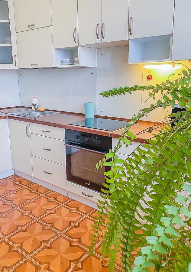 Rent Kiev Apartment 2 min metro Chernihivska Exteriör bild