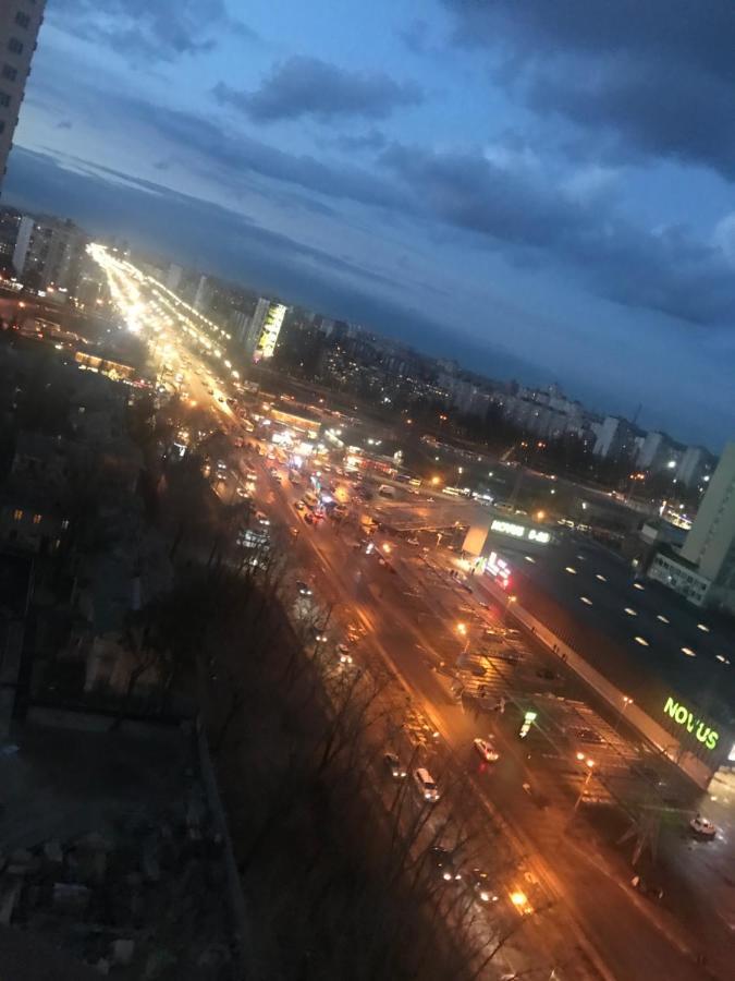 Rent Kiev Apartment 2 min metro Chernihivska Exteriör bild